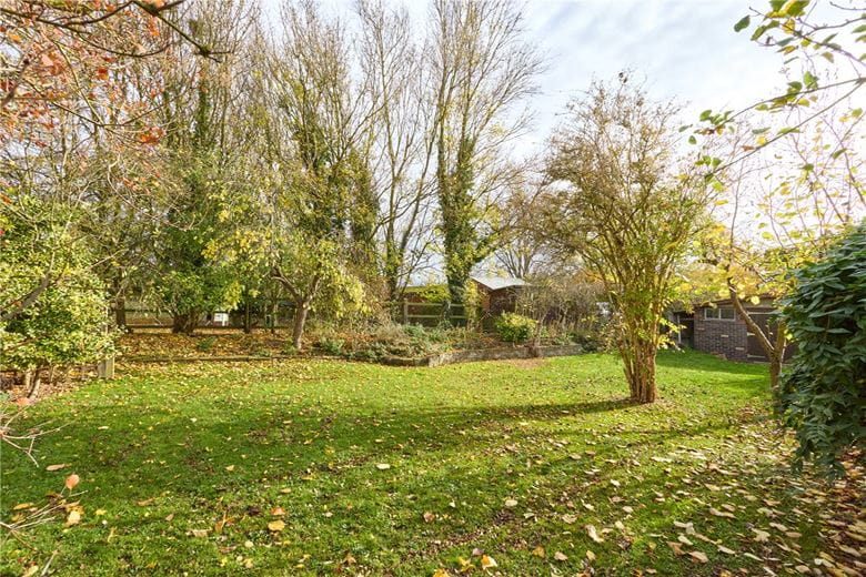 6 bedroom bungalow, Church Street, Thriplow SG8 - Available