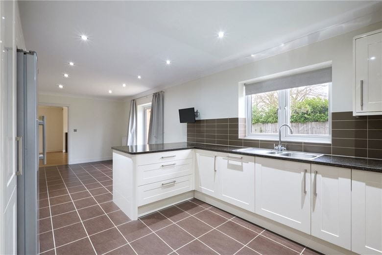 3 bedroom bungalow, High Street, Waterbeach CB25 - Available