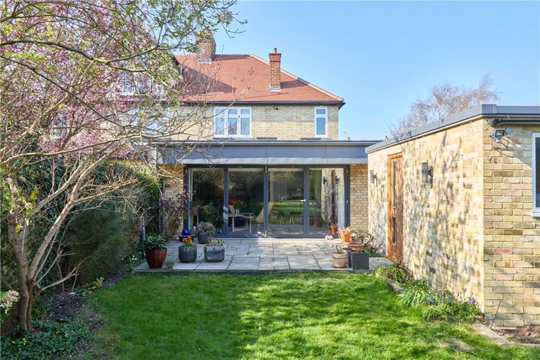 3 bedroom house, Orchard Avenue, Cambridge CB4 - Available