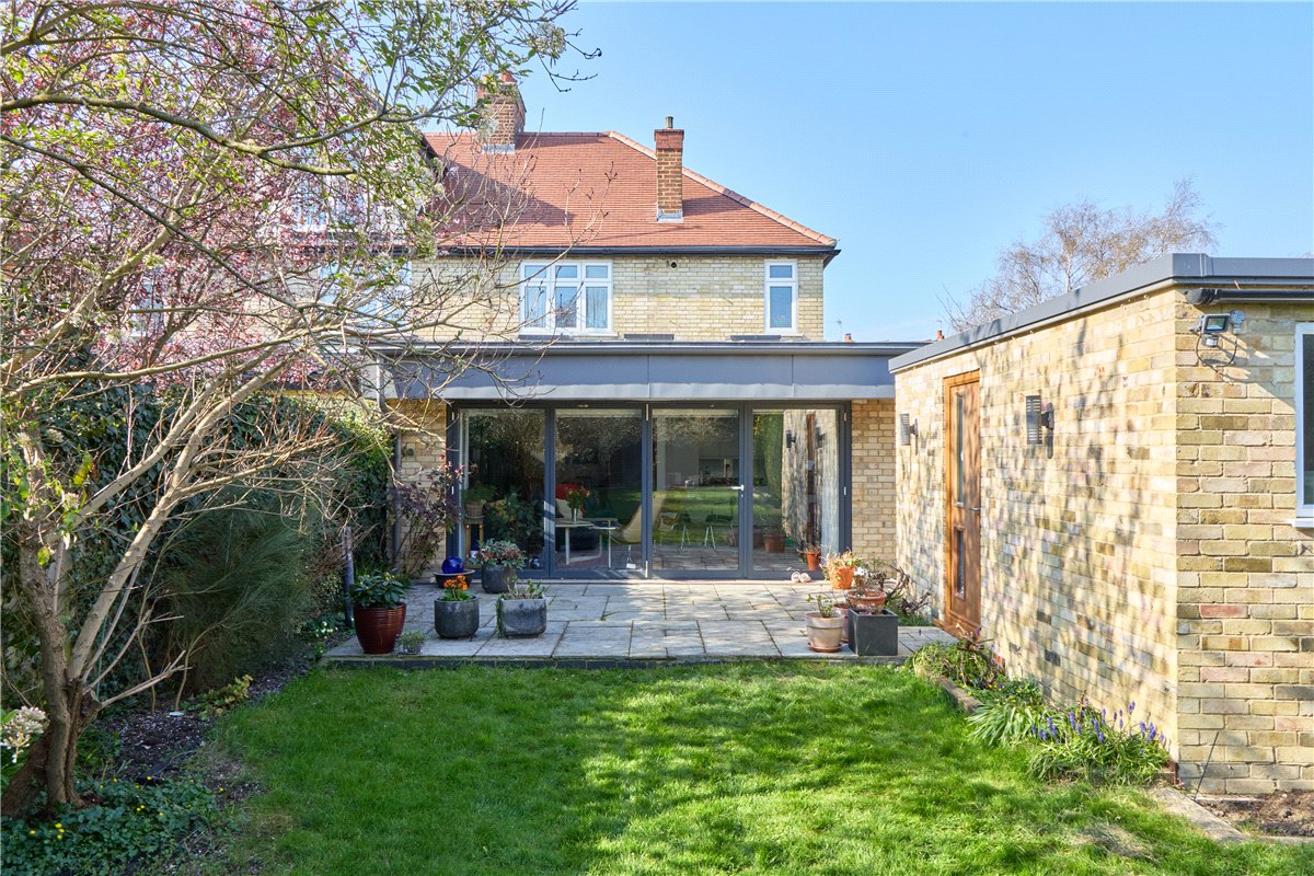 3 bedroom house, Orchard Avenue, Cambridge CB4 - Available