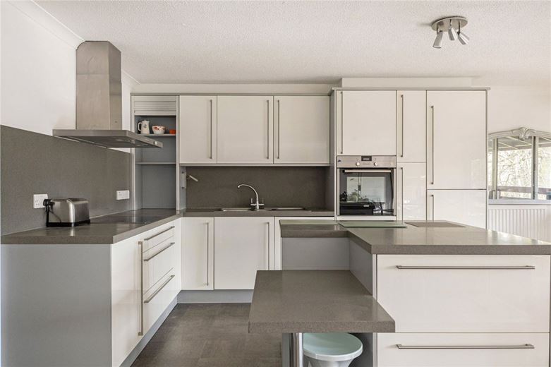 3 bedroom flat, Cavendish Avenue, Cambridge CB1 - Available