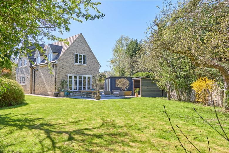 4 bedroom house, Cambridge Road, Oakington CB24 - Available