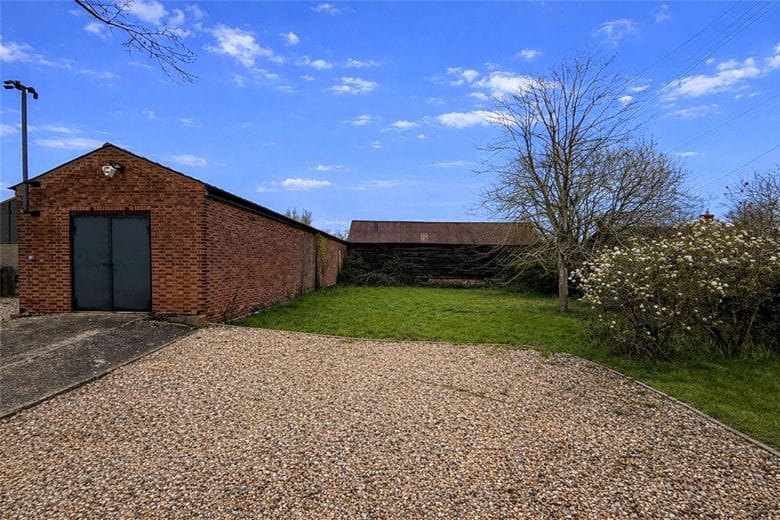 4 bedroom house, Upend, Newmarket CB8 - Available