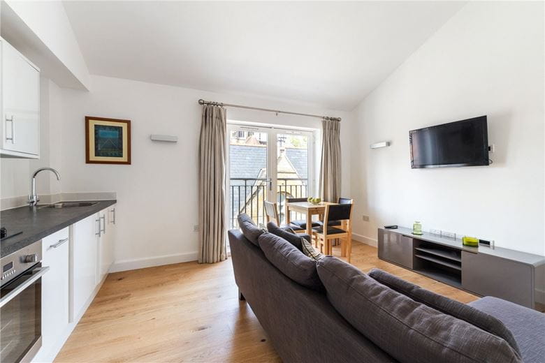 1 bedroom flat, Union Road, Cambridge CB2 - Sold