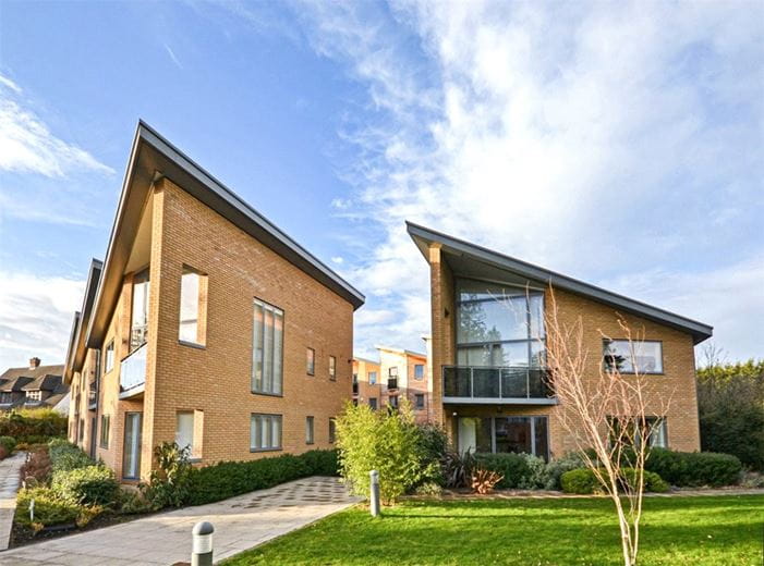 3 bedroom flat, Wessex Court, 21 Queen Ediths Way CB1 - Available