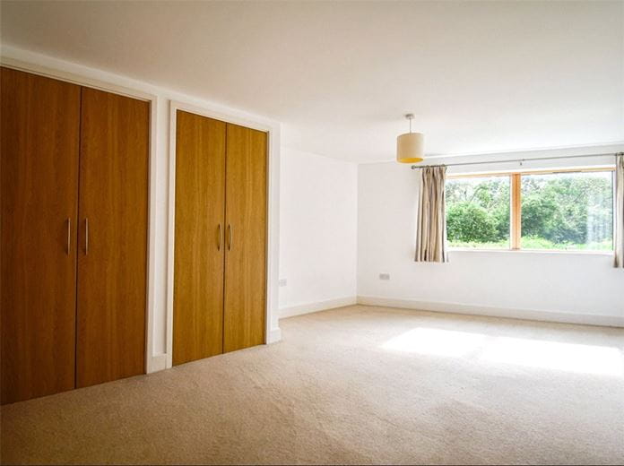 3 bedroom flat, Wessex Court, 21 Queen Ediths Way CB1 - Available