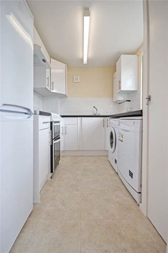 2 bedroom flat, Chatsworth Avenue, Cambridge CB4 - Let Agreed