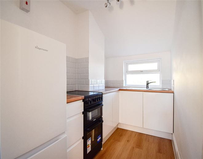 1 bedroom flat, Carlyle Road, Cambridge CB4 - Available