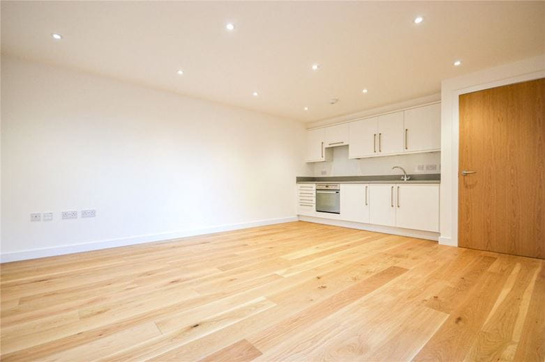 1 bedroom flat, Benson Place, Cambridge CB4 - Available