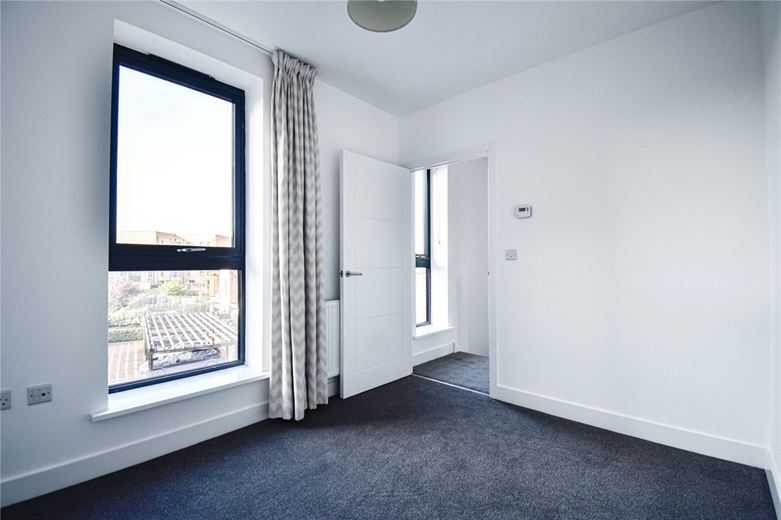 3 bedroom house, Whittle Avenue, Trumpington CB2