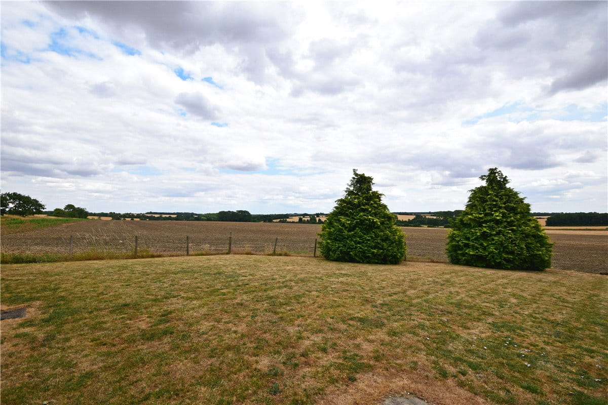 3 bedroom house, Haverhill Road, Horseheath CB21 - Let Agreed
