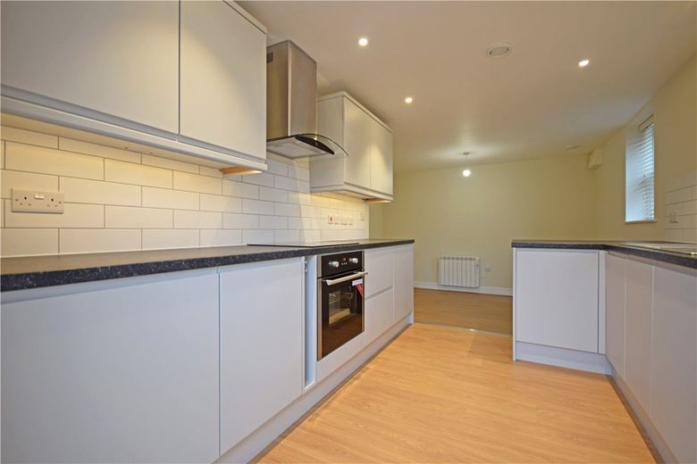 1 bedroom flat, The Courtyard, 49 Market Street CB7