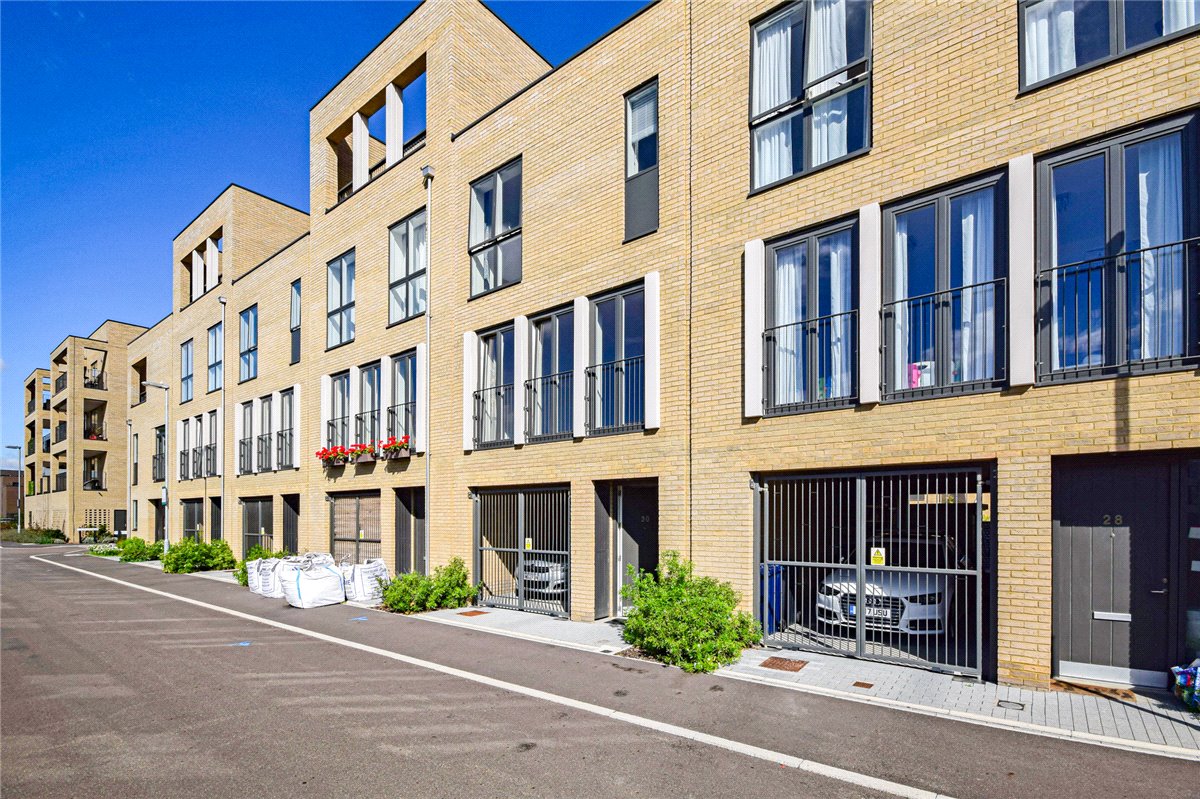 3 bedroom house, Whitelocks Drive, Trumpington CB2