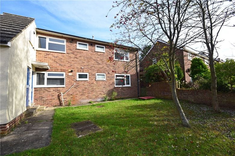 2 bedroom flat, Brooke Avenue, Saffron Walden CB10 - Let Agreed