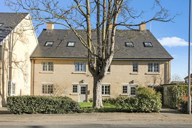 2 bedroom flat, High Street, Trumpington CB2 - Let Agreed
