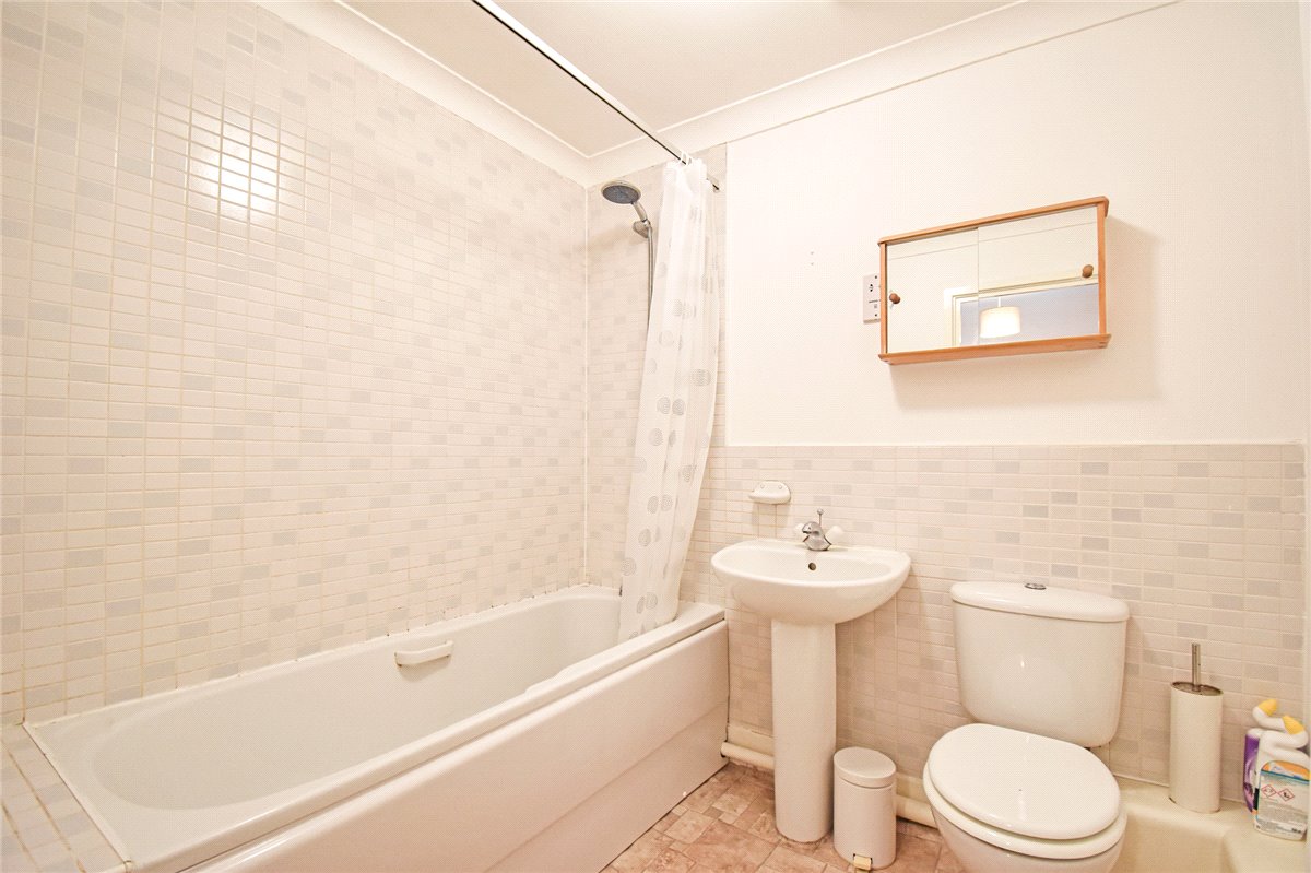 1 bedroom flat, St Matthews Gardens, Cambridge CB1 - Let Agreed
