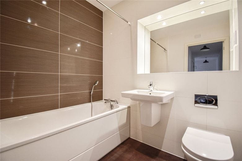 2 bedroom flat, Glenalmond Avenue, Cyan Building CB2