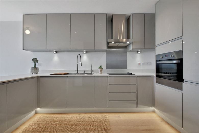 1 bedroom flat, 4 Station Square, Cambridge CB1 - Let Agreed