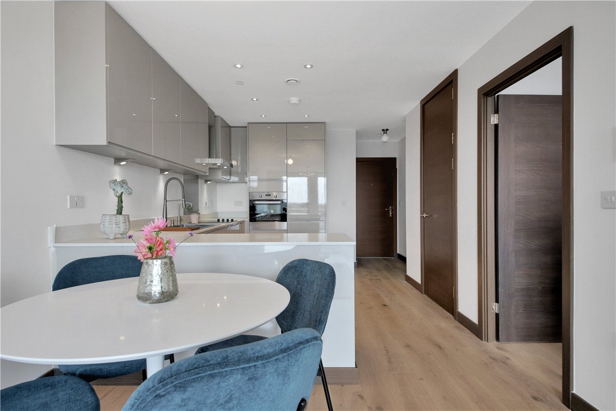 1 bedroom flat, 4 Station Square, Cambridge CB1 - Available