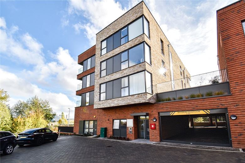 2 bedroom flat, Poulter Walk, Trumpington CB2 - Let Agreed