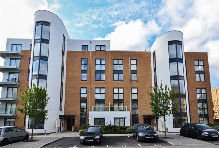 2 bedroom flat, Pym Court, Cromwell Road CB1 - Let Agreed