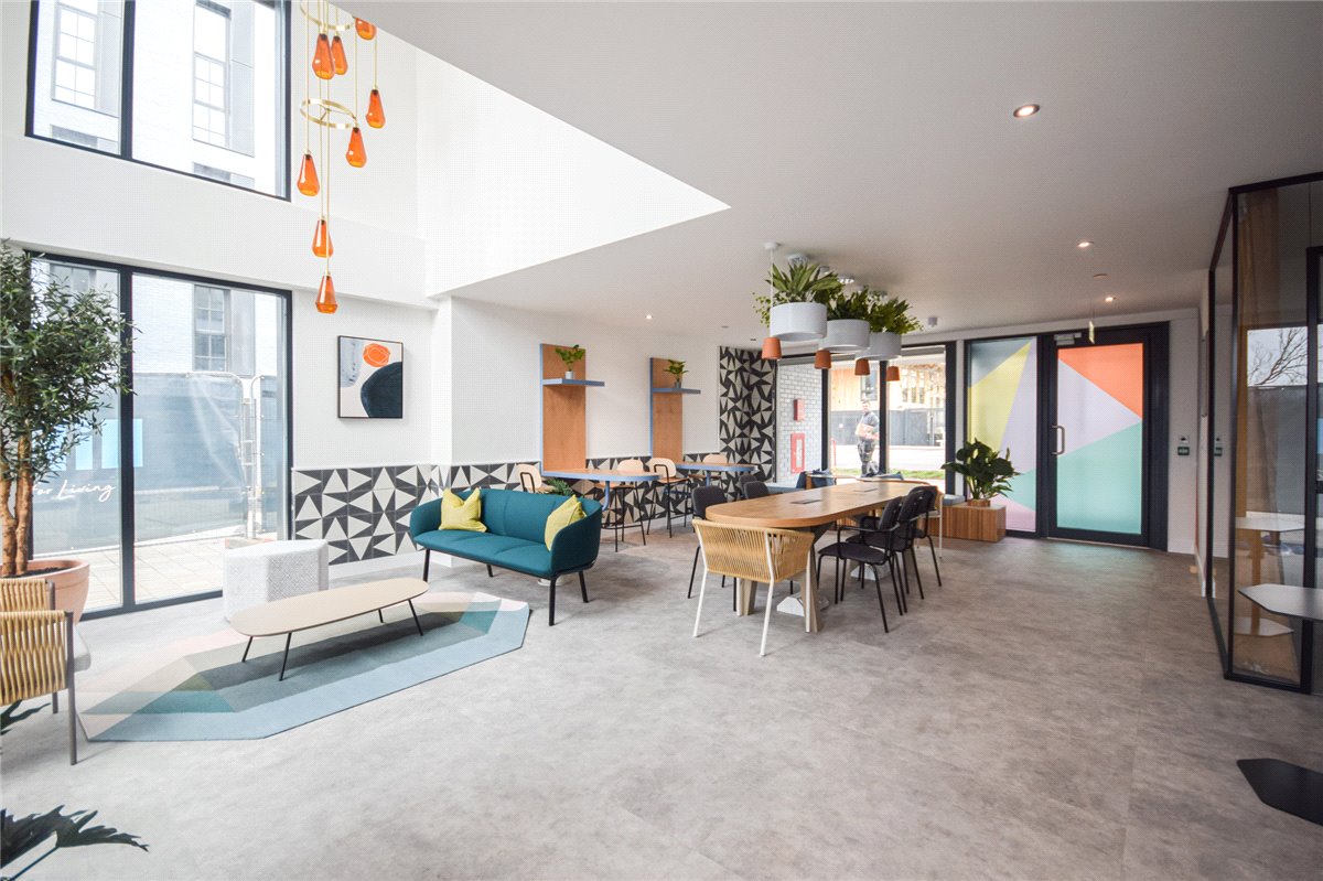  bedroom flat, Turing Way, Cambridge CB3