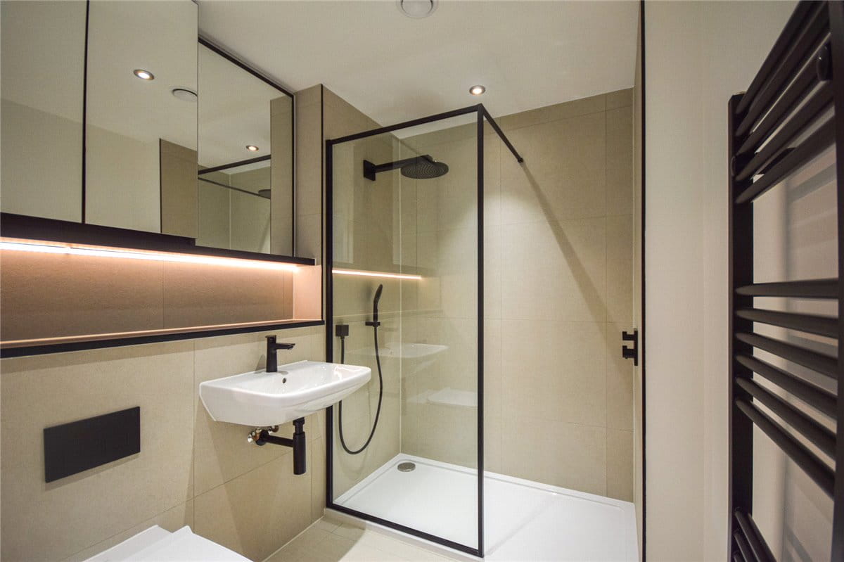  bedroom flat, Turing Way, Cambridge CB3