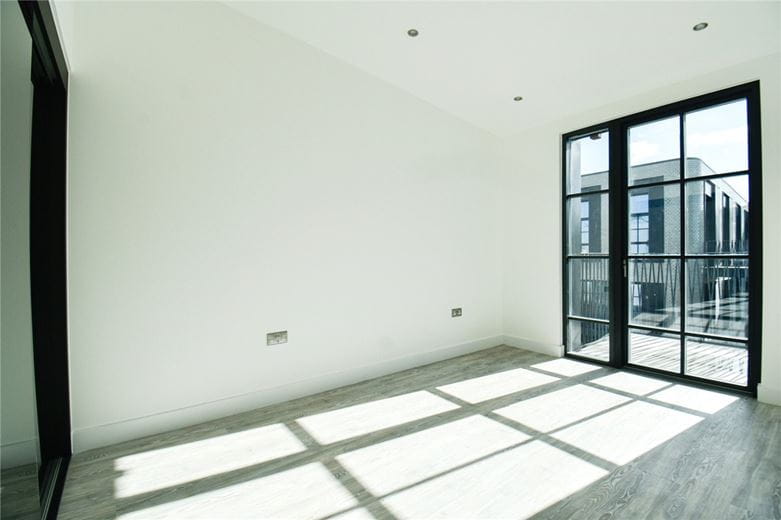  bedroom flat, Turing Way, Cambridge CB3