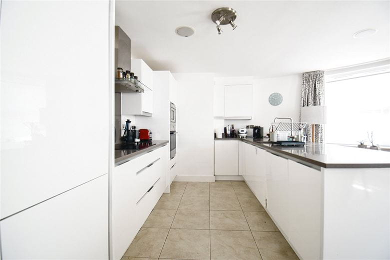 2 bedroom flat, Kings Keep, 66 Castle Street CB3