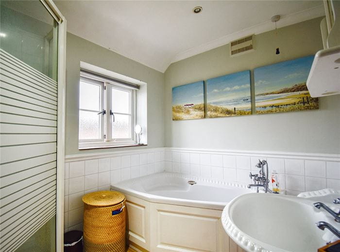 3 bedroom house, Izaak Walton Way, Cambridge CB4