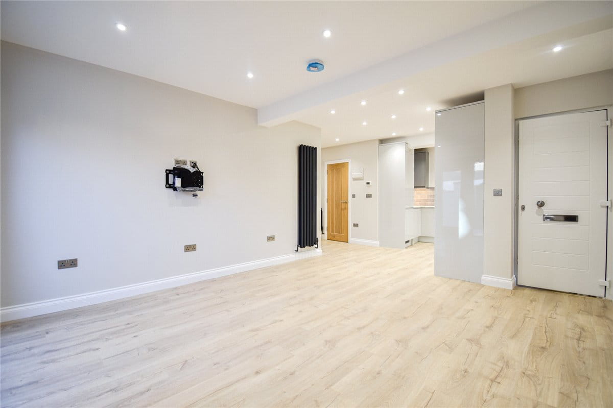 2 bedroom flat, High Street, Cottenham CB24