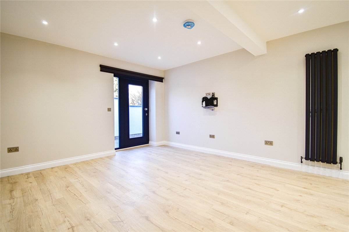 2 bedroom flat, High Street, Cottenham CB24