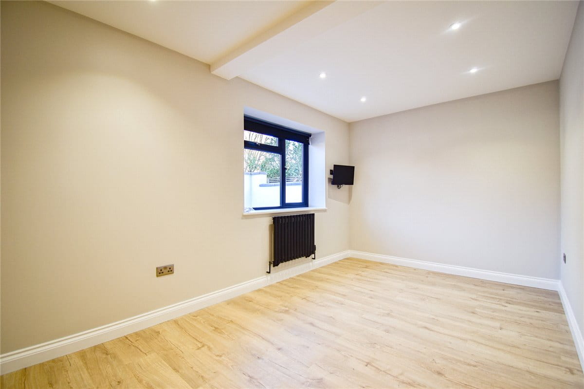 2 bedroom flat, High Street, Cottenham CB24