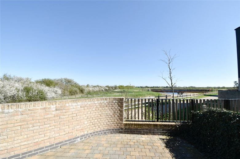 5 bedroom house, Lockhart Way, Northstowe CB24 - Available