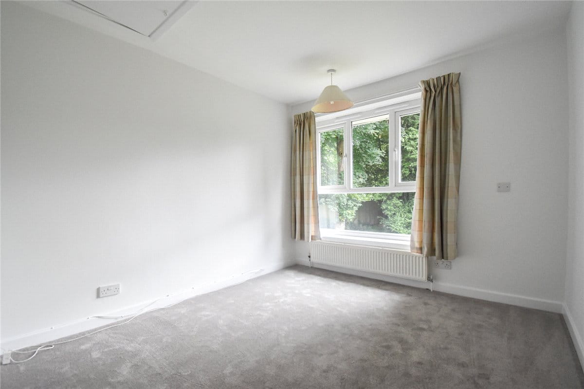 4 bedroom house, Spinney Drive, Great Shelford CB22 - Available
