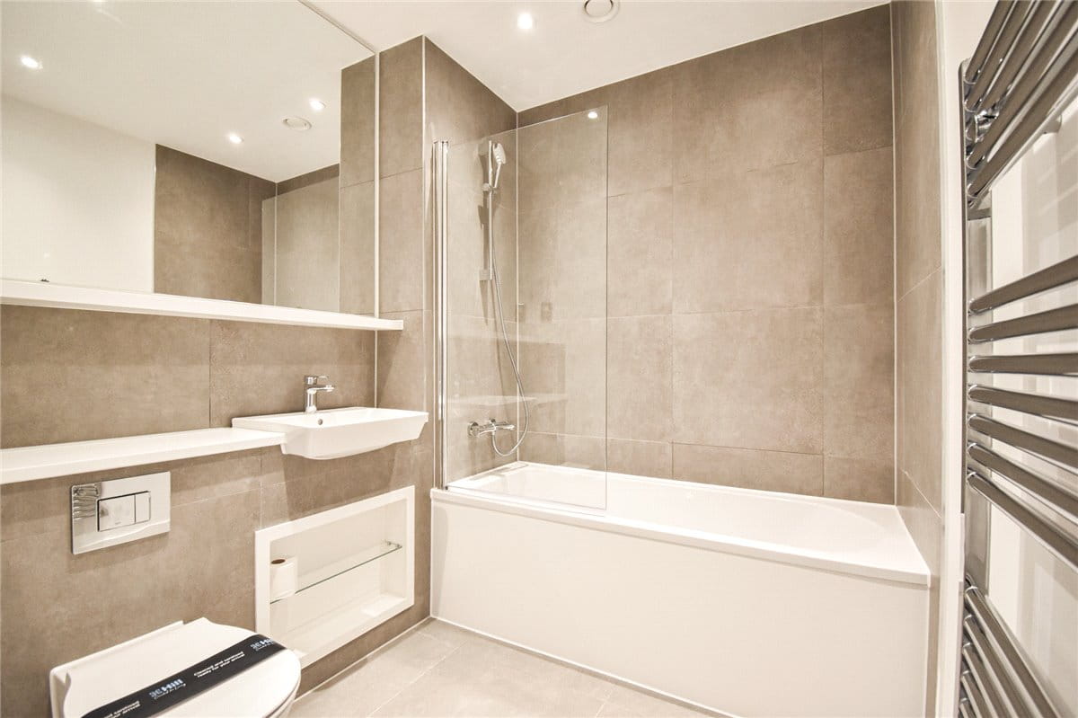 2 bedroom flat, Marleigh Avenue, Cambridge CB5 - Let Agreed