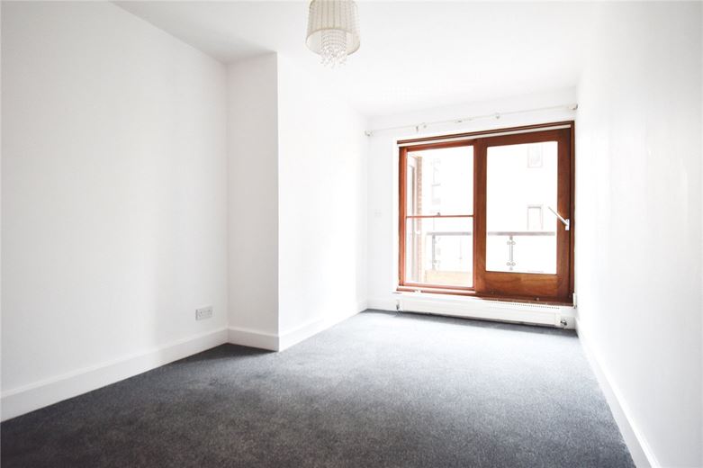2 bedroom flat, Beaufort Place, Thompsons Lane CB5