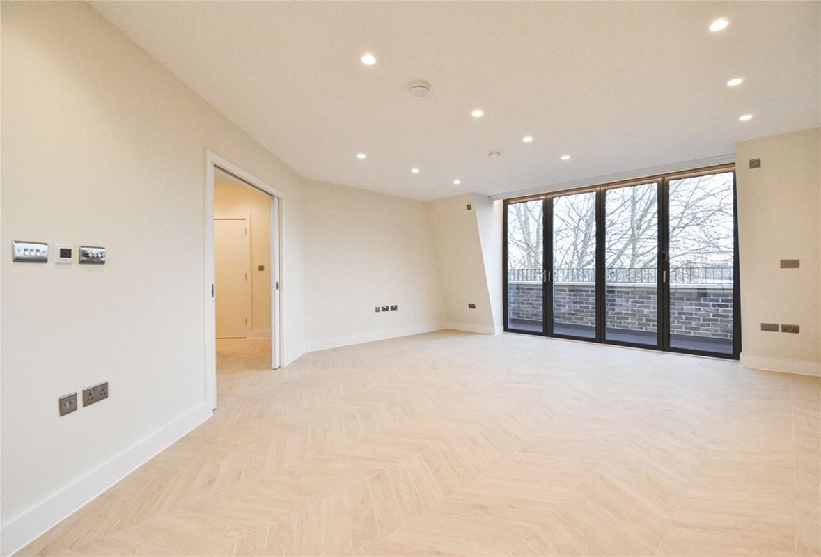 2 bedroom flat, Hamied Mansions, 14-17 Regent Terrace CB2 - Let Agreed