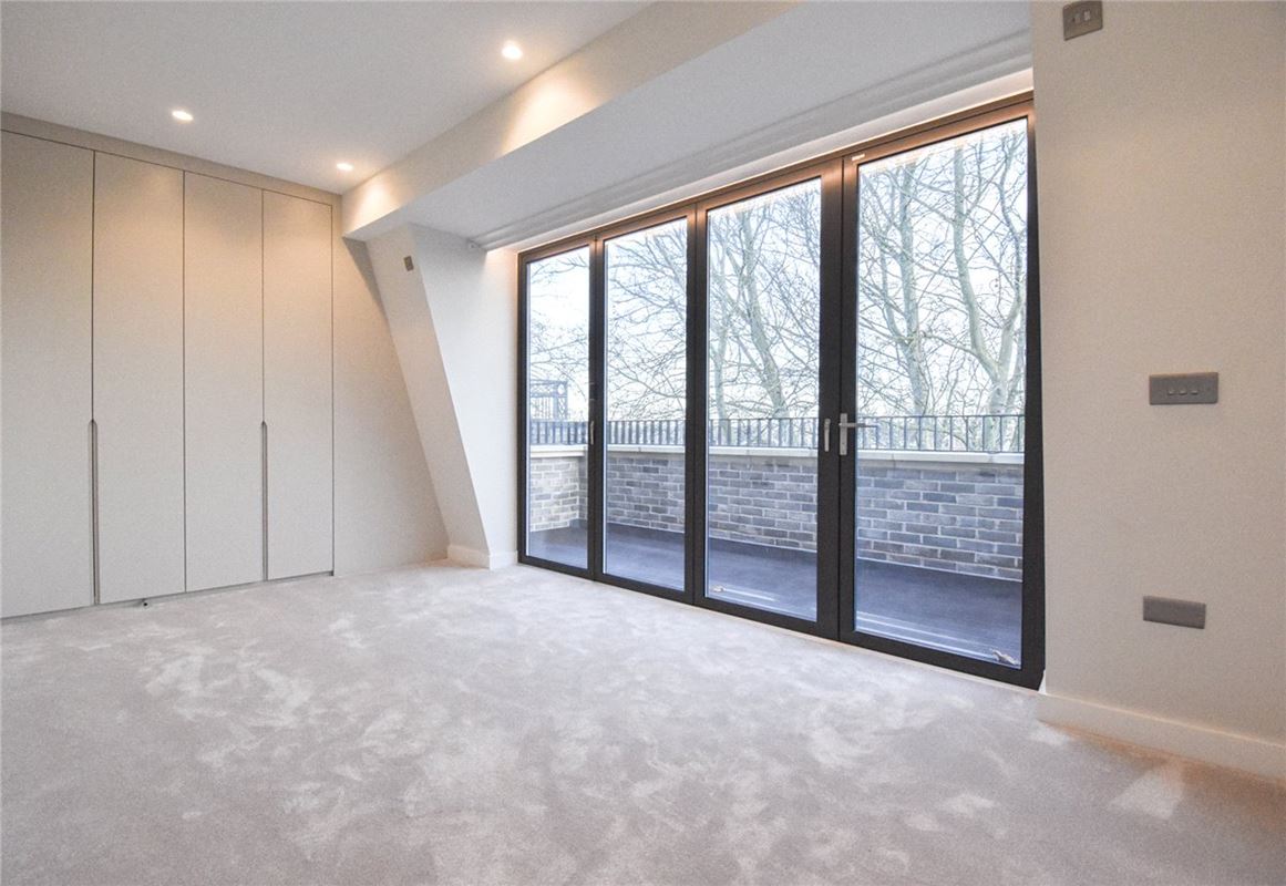 2 bedroom flat, Hamied Mansions, 14-17 Regent Terrace CB2 - Let Agreed