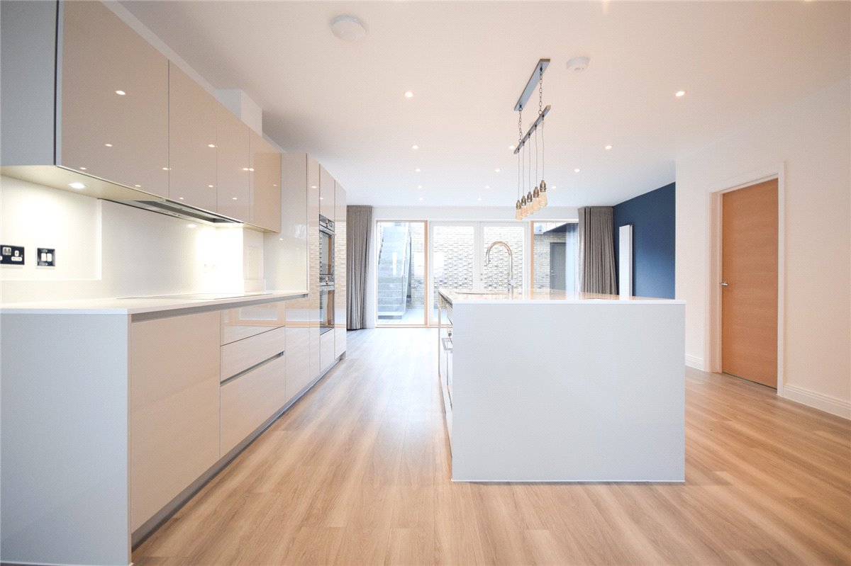 5 bedroom house, Pinnington Close, Trumpington CB2