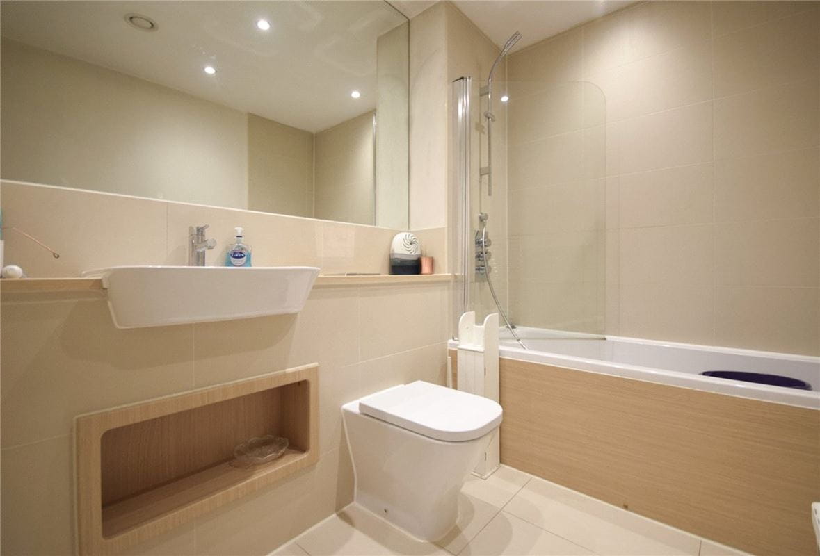 2 bedroom flat, Addenbrookes Road, Trumpington CB2 - Let Agreed