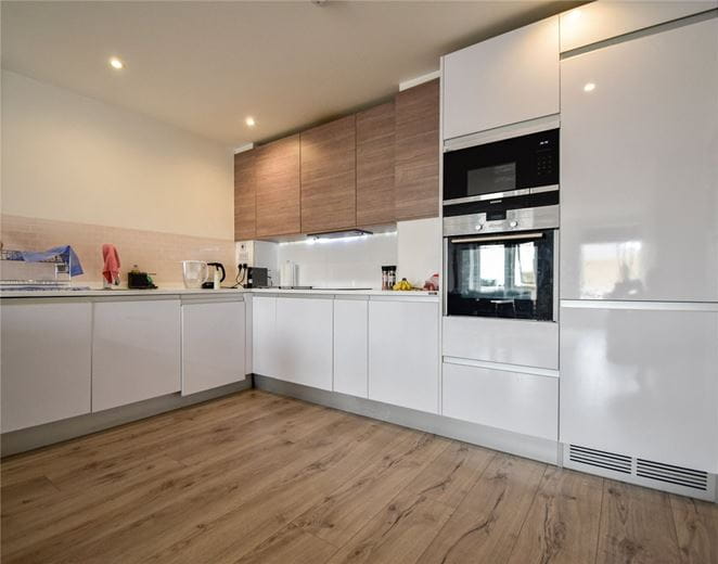 2 bedroom flat, Marque House, 143 Hills Road CB2 - Let Agreed