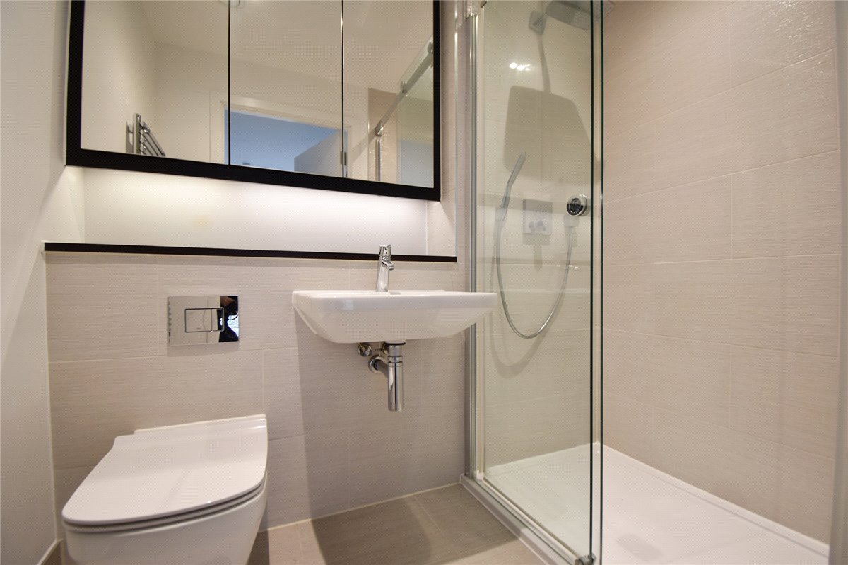 3 bedroom flat, Scholars Court, Harrison Drive CB2