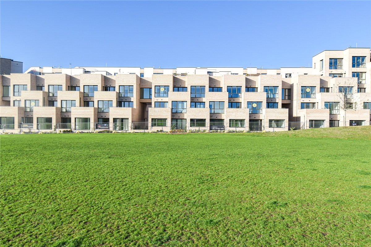 2 bedroom flat, Eddington Avenue, Eddington CB3 - Available