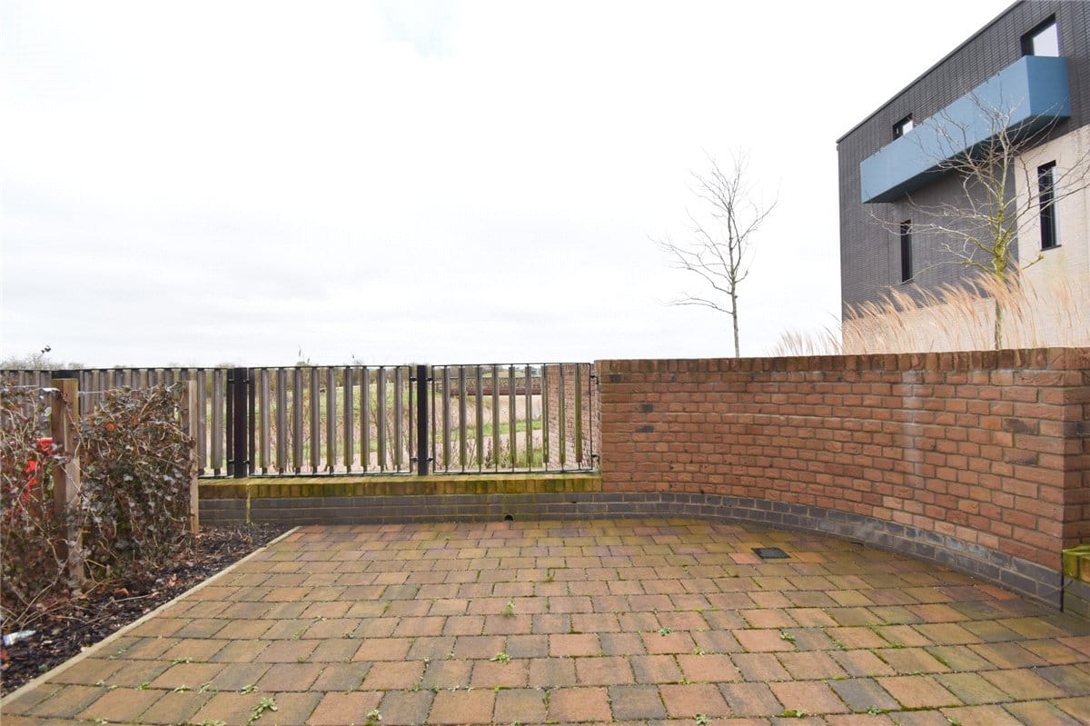 3 bedroom house, Lockhart Way, Northstowe CB24 - Let Agreed