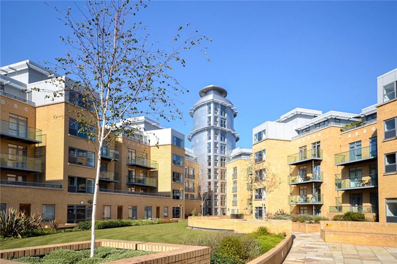 1 bedroom flat, The Belvedere, Homerton Street CB2 - Let Agreed