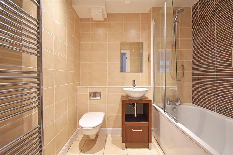 1 bedroom flat, Garden Court, Adam & Eve Street CB1 - Let Agreed