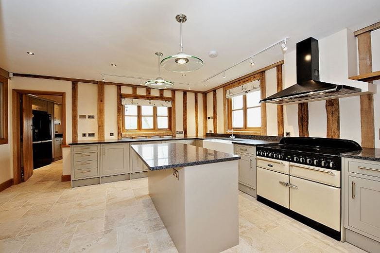 6 bedroom house, The Beeches, Top Road CB10 - Let Agreed