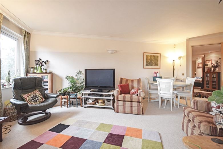 3 bedroom flat, The Oasthouse, Pinehurst South CB3