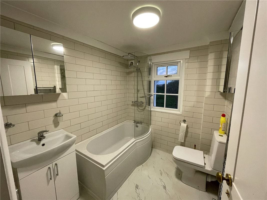 4 bedroom house, Long Drove, Cottenham CB24 - Available